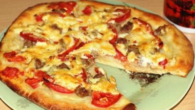 Пицца на кефире с любимой начинкой