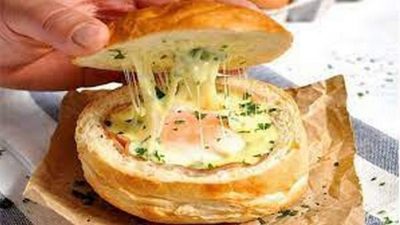 Мясо с сыром в булочке
