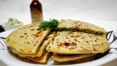 Аварские лепешки «Чуду» с творогом и зеленью