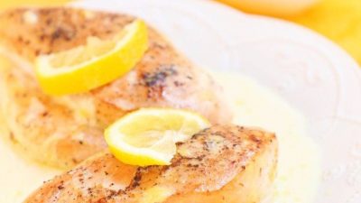 Курица в молочном соусе с шафраном