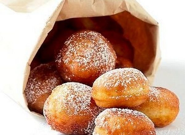 Творожные пончики с сахарной пудрой без дрожжей