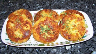 Биточки из картофельного пюре с морковью