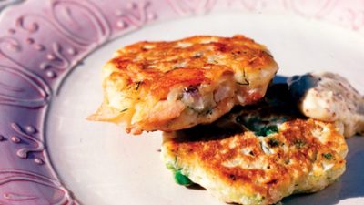 Картофельные биточки с ветчиной и зеленым луком