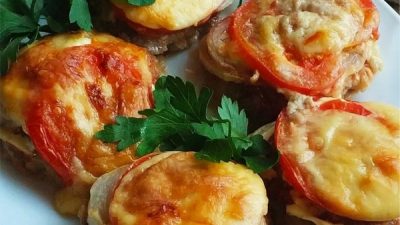 Ласточкино гнездо с помидорами и болгарским перцем