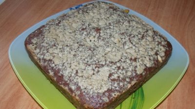 Шоколадный манник на сметане с халвой