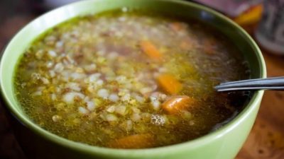 Гречневый суп на воде со сливочным маслом