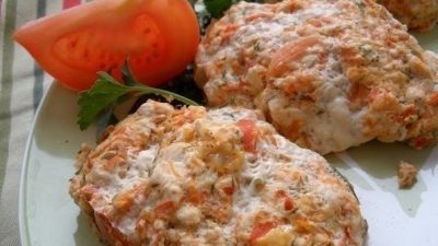 Куриные паровые котлеты под лимонным соусом