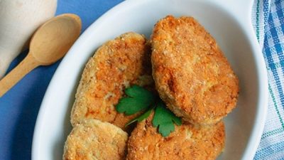 Котлеты из окуня с чесноком в духовке