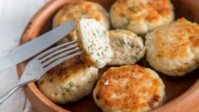 Рыбные котлеты с творогом и укропом в духовке
