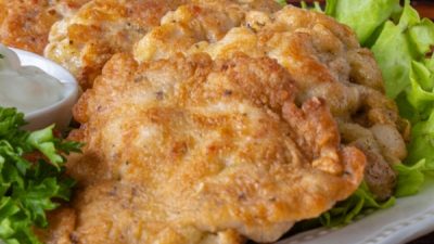 Котлеты из куриного филе с крахмалом в сухарях