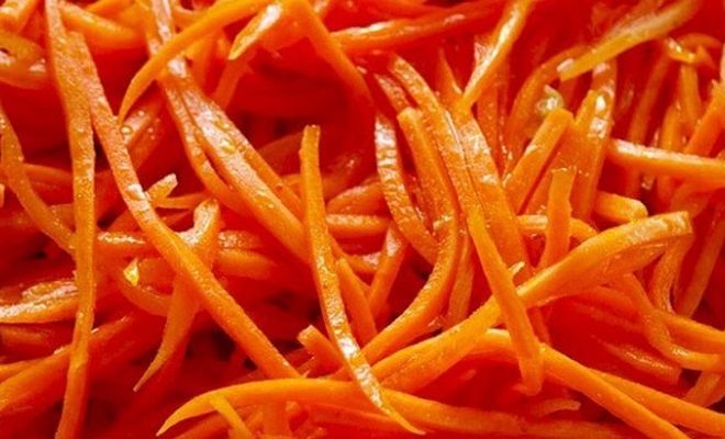 Домашняя морковь по-корейски с луком