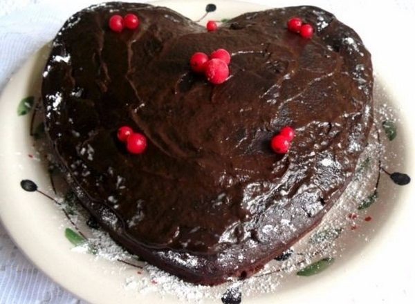 Влажный шоколадно-кофейный торт в глазури