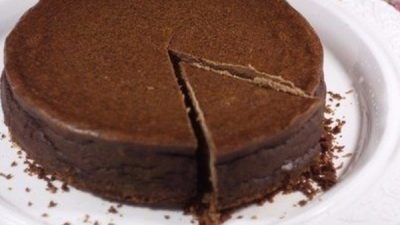 Шоколадно-кофейный чизкейк с черносливом