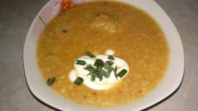 Капустняк из квашеной капусты со свиными ребрами