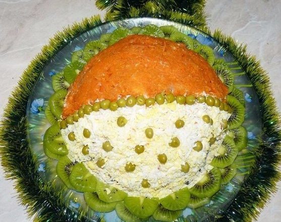 Салат «Новогодний шар» с авокадо, рецепт с фото