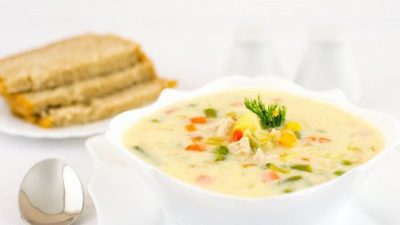 Сливочный суп с куриным филе и овощами