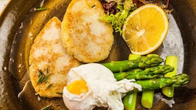 Котлеты из филе судака с польским соусом