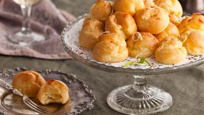 Французские булочки «Гужеры» с сыром и розмарином