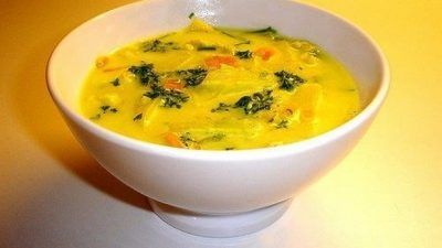 Куриный суп с бурым рисом и петрушкой