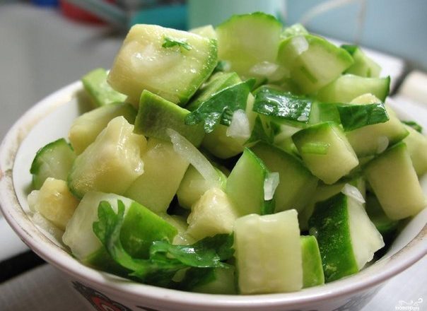 Салат из кабачков с яблоками и огурцами, рецепт с фото