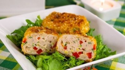 Диетические котлеты с болгарским перцем в духовке