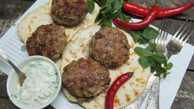 Котлеты из баранины с сыром в духовке