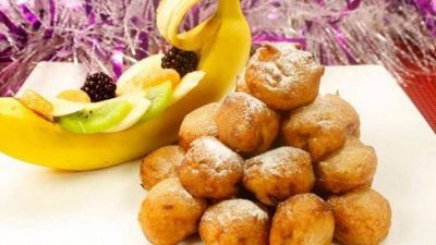 Бананы во фритюре с корицей