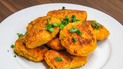 Классические морковные котлеты на сковороде