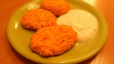 Морковно-яблочные котлеты в панировке