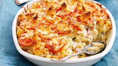 Запеканка из макарон с яйцами и луком в духовке