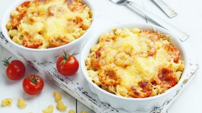 Лапшевник с помидорами и зеленью