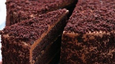 Мега шоколадный торт с кремом из вареной сгущенки и масла