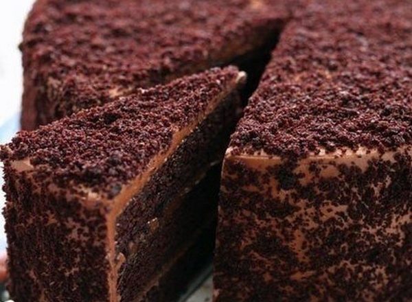 Мега шоколадный торт с кремом из вареной сгущенки и масла, рецепт с фото —  Вкусо.ру