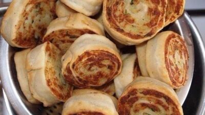 Картофельные алупатры с кокосовой стружкой