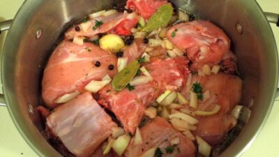 Маринад из красного вина для кролика