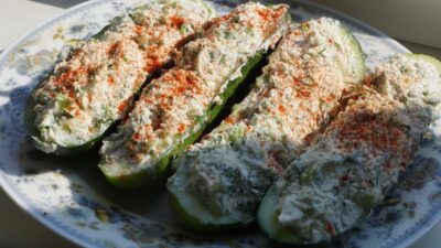 Огуречные лодочки с начинкой из брынзы