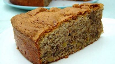 Пирог с грецкими орехами на молоке