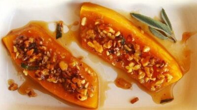 Запеченная тыква с сахаром, медом и грецкими орехами