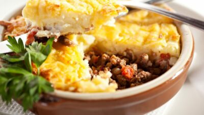 Пастуший пирог с говяжьим фаршем в духовке