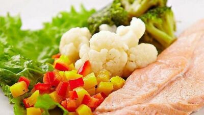 Гарнир из картофеля и баклажанов к красной рыбе