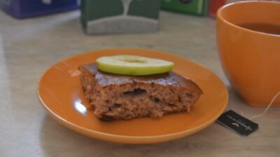 Заливной пирог с вареньем из крыжовника