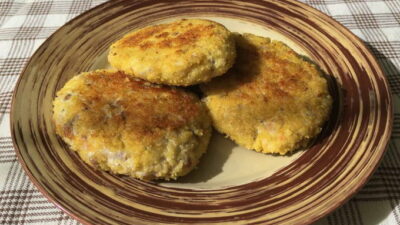 Гречаники с курицей в панировочных сухарях