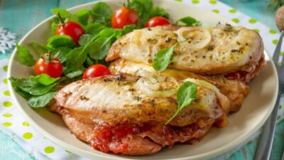 Куриное филе с сыром и аджикой