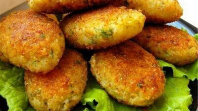 Сочные котлеты из фарша с капустой на сковороде