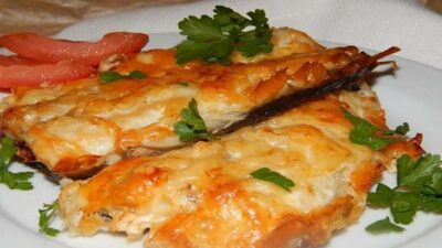 Скумбрия с картофелем под сырной корочкой