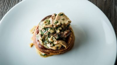 Закусочные тарталетки с курицей и шампиньонами