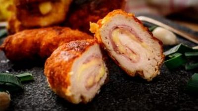 Куриные котлеты «Кордон Блю» с сыром и ветчиной