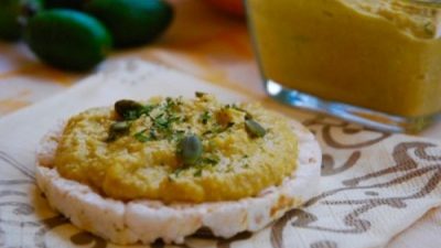 Дип из тыквенных семечек с льняным маслом