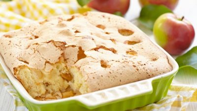 Шарлотка из творога на сливочном масле