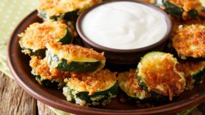 Кружочки из кабачков в сырном кляре